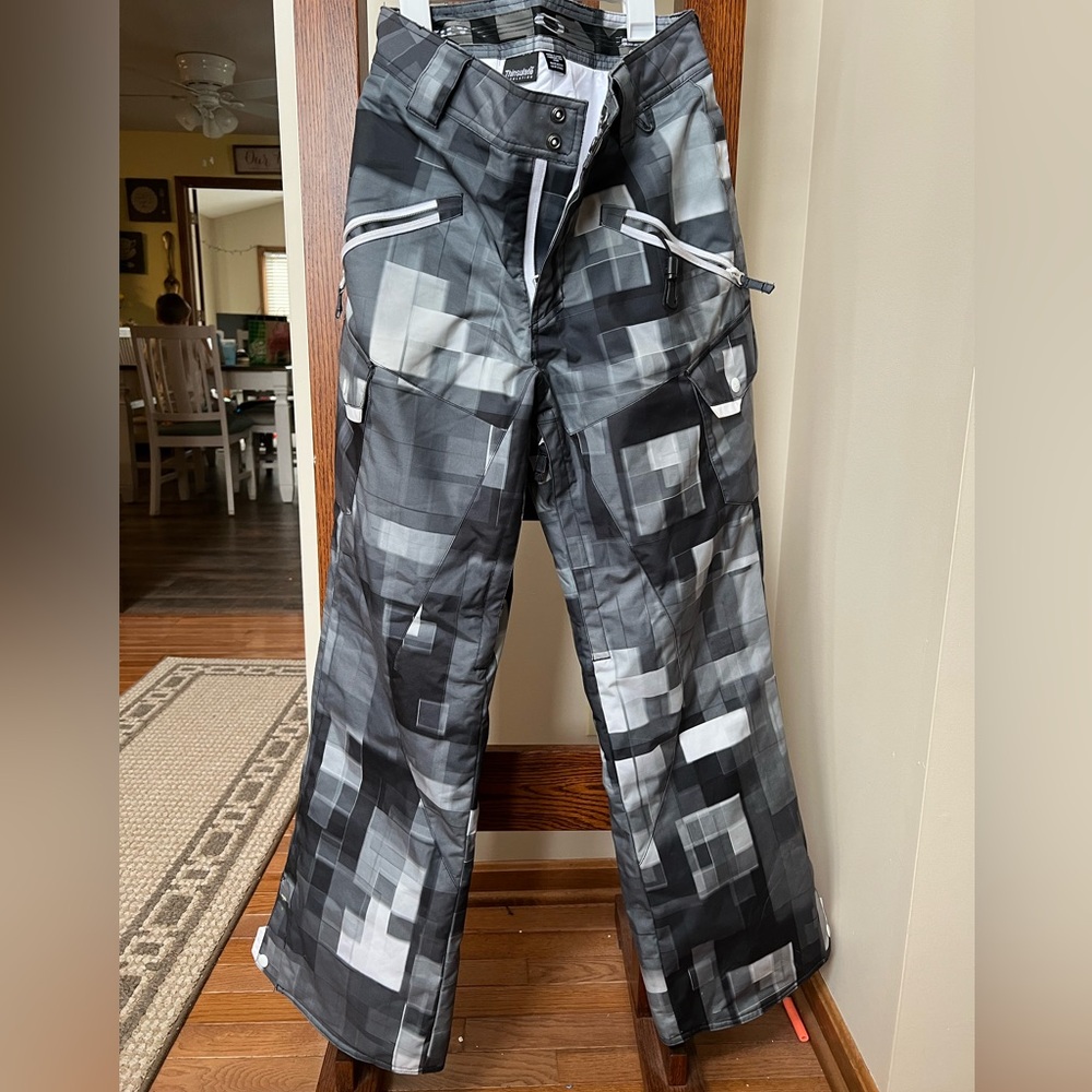 Oakley ski/snowboard pants, Men’s small